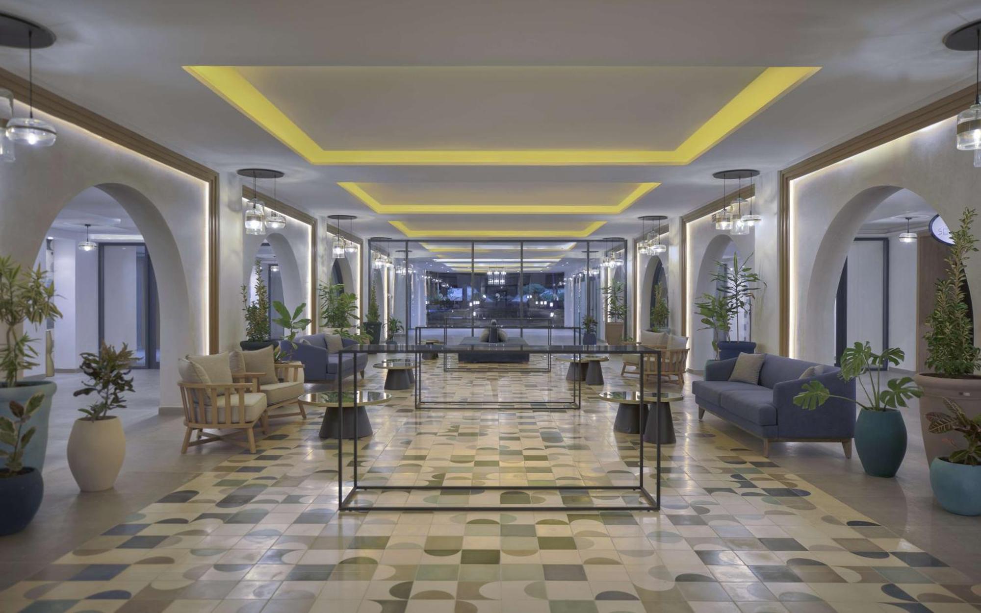 Hilton Skanes Monastir Beach Resort Exterior foto The lobby of the hotel