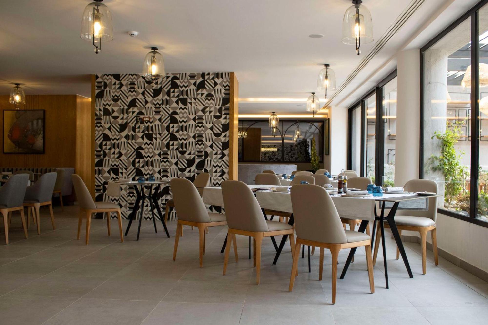 Hilton Skanes Monastir Beach Resort Exterior foto Restaurant