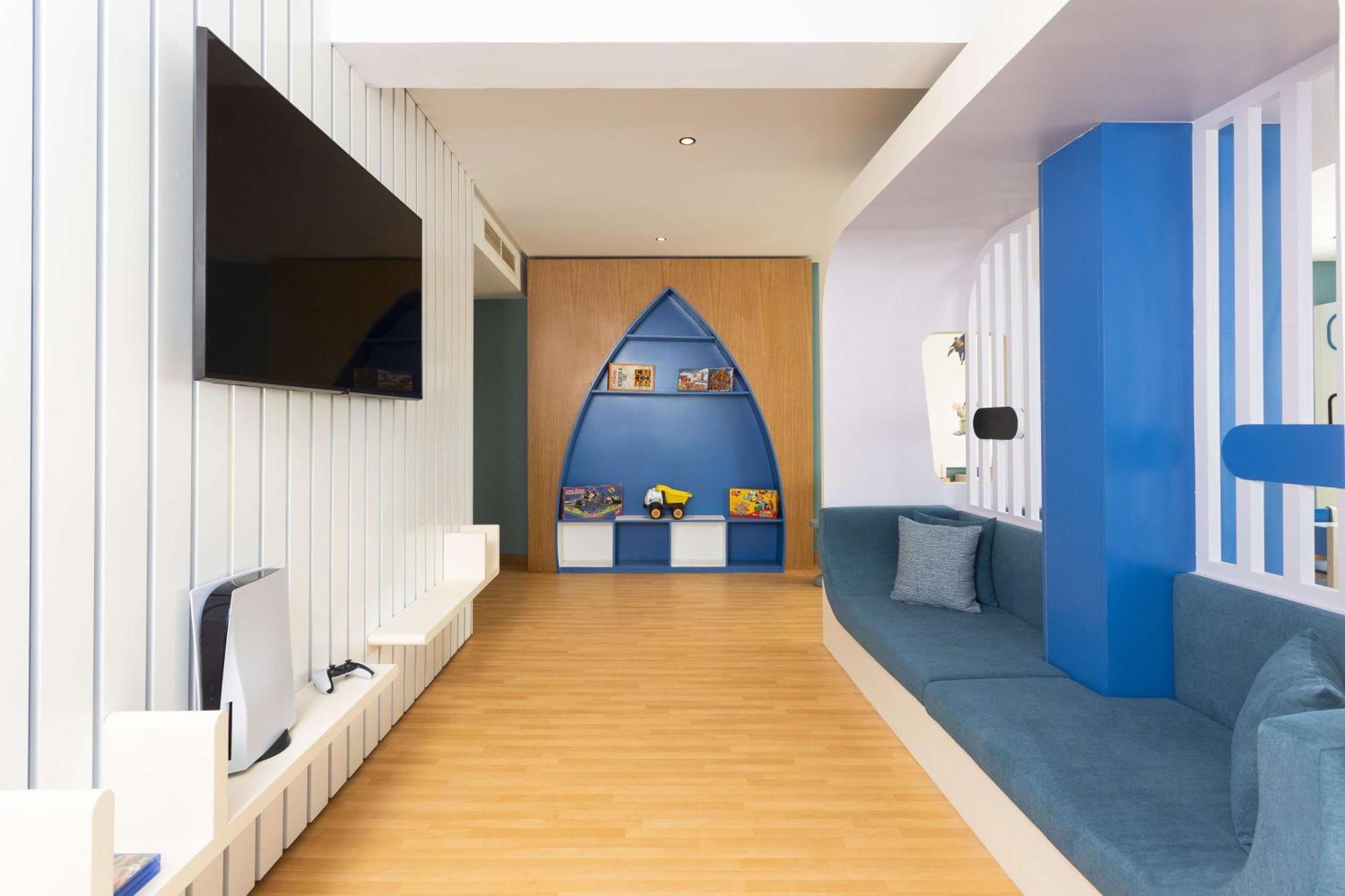Hilton Skanes Monastir Beach Resort Exterior foto The children's ward at the new hospital